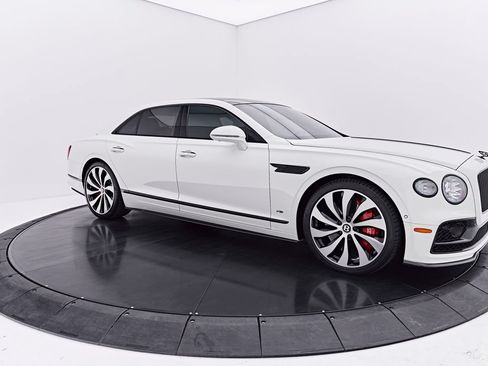 Used 2022 Bentley Flying Spur V8 AWD/4WD image 18