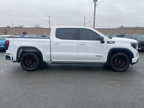 Used 2025 GMC Sierra 1500 Elevation image 4