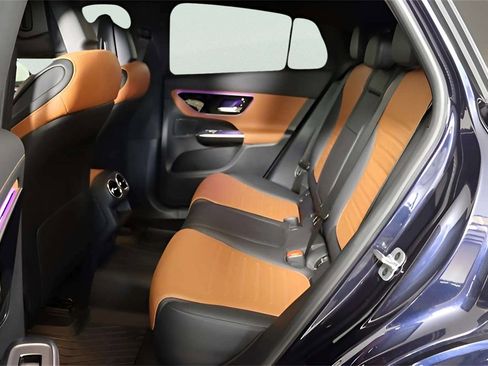 Used 2024 Mercedes-Benz GLC 300 4MATIC image 51