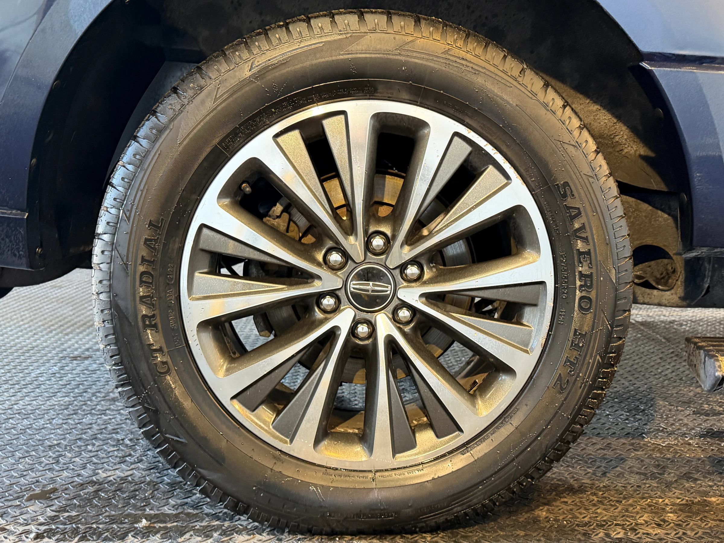 Used 2017 Lincoln Navigator L Select AWD/4WD image 11