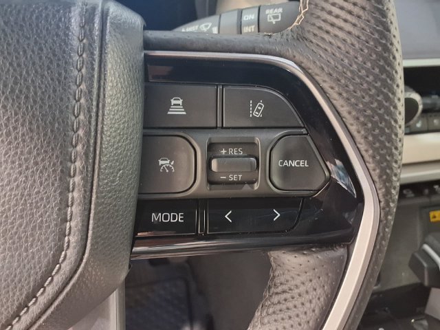 Used 2024 Toyota Sequoia Capstone AWD/4WD image 11