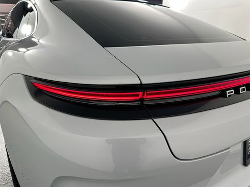 Certified 2025 Porsche Panamera image 16