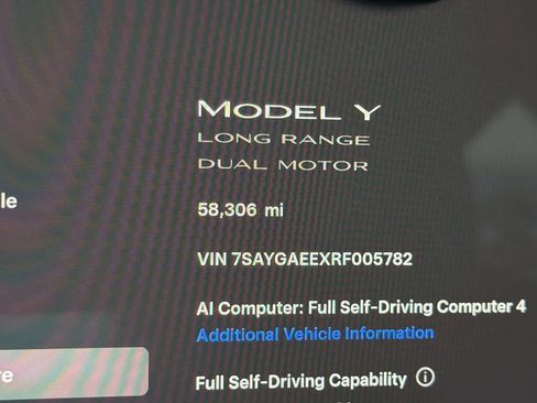Used 2024 Tesla Model Y Long Range AWD/4WD image 28