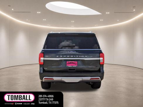 Used 2024 Ford Expedition XLT RWD image 6
