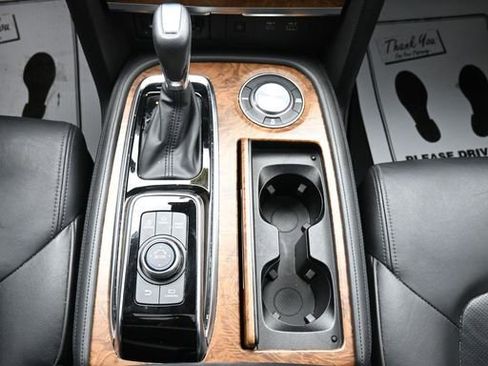 Used 2022 Nissan Armada SL RWD image 21