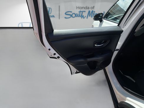 Used 2024 Honda HR-V LX image 24