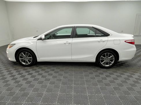 Used 2016 Toyota Camry SE FWD image 10