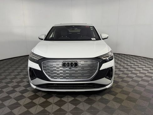 Used 2024 Audi Q4 e-tron Prestige AWD/4WD image 3
