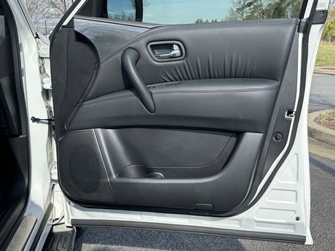 Used 2024 Nissan Armada SL w/ Midnight Edition Package image 15
