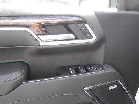 Used 2022 Chevrolet Silverado 1500 RST w/ Convenience Package II image 13