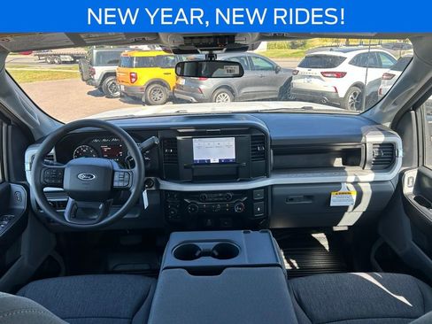 New 2026 Ford F250 XL w/ XL Chrome Package image 22