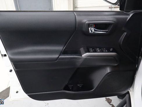 Used 2023 Toyota Tacoma TRD Off-Road w/ Technology Package image 14