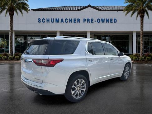 Used 2021 Chevrolet Traverse Premier FWD image 7