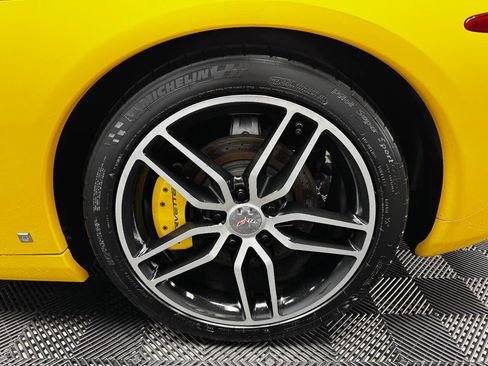 Used 2007 Chevrolet Corvette Convertible w/ Preferred Equipment Group image 30