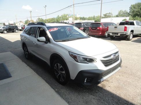 Used 2022 Subaru Outback Limited image 5