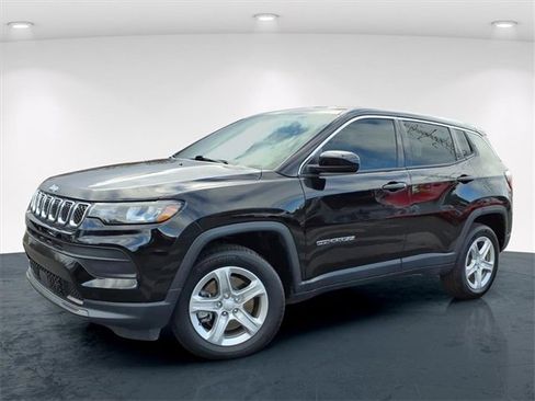 Used 2023 Jeep Compass Sport image 28