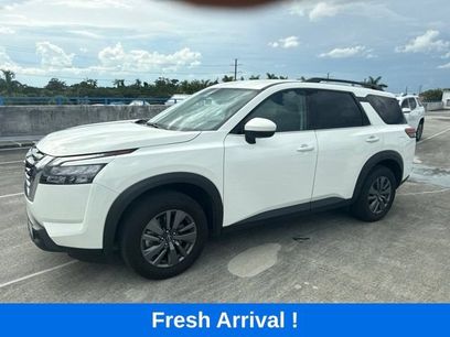 Used 2025 Nissan Pathfinder SV