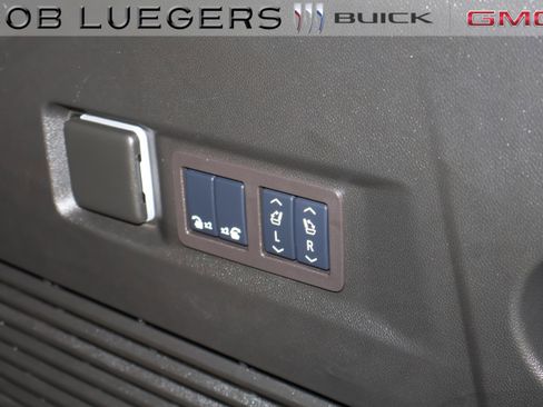 Certified 2024 Chevrolet Tahoe High Country image 24