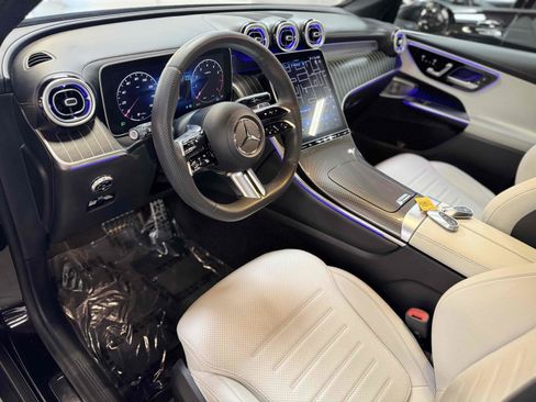 Used 2023 Mercedes-Benz GLC 300 image 5