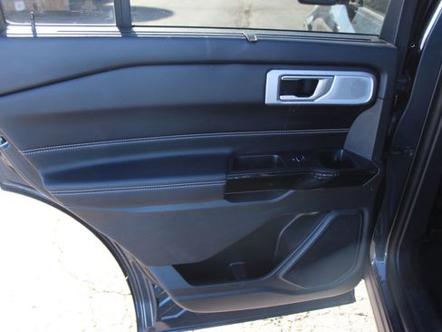 Used 2022 Ford Explorer ST w/ Equipment Group 401A image 18