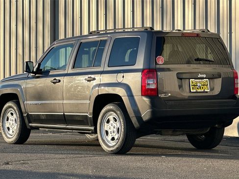 Used 2016 Jeep Patriot Sport image 7