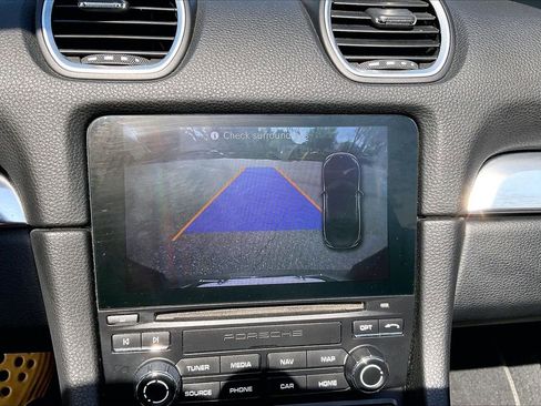 Used 2019 Porsche 718 Boxster GTS image 15