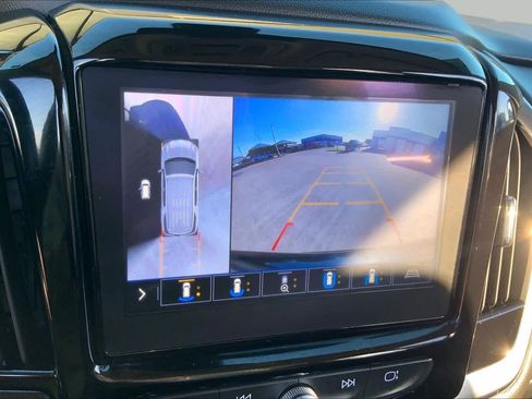 Used 2020 Chevrolet Traverse RS FWD image 25