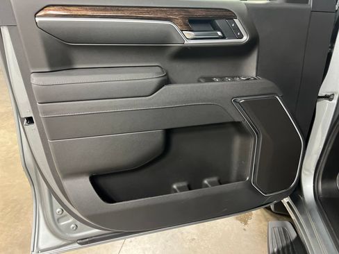 New 2026 GMC Sierra 1500 SLE AWD/4WD image 14