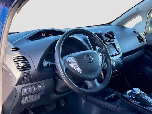 Used 2016 Nissan Leaf SV w/ Premium Package FWD image 9