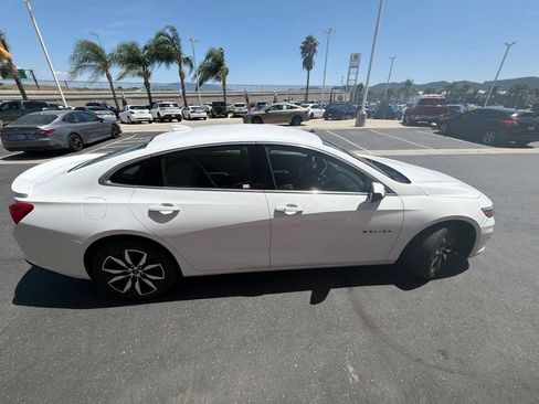 Used 2025 Chevrolet Malibu RS FWD image 8