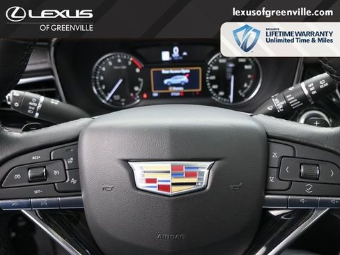 Used 2023 Cadillac XT6 Premium Luxury FWD image 14