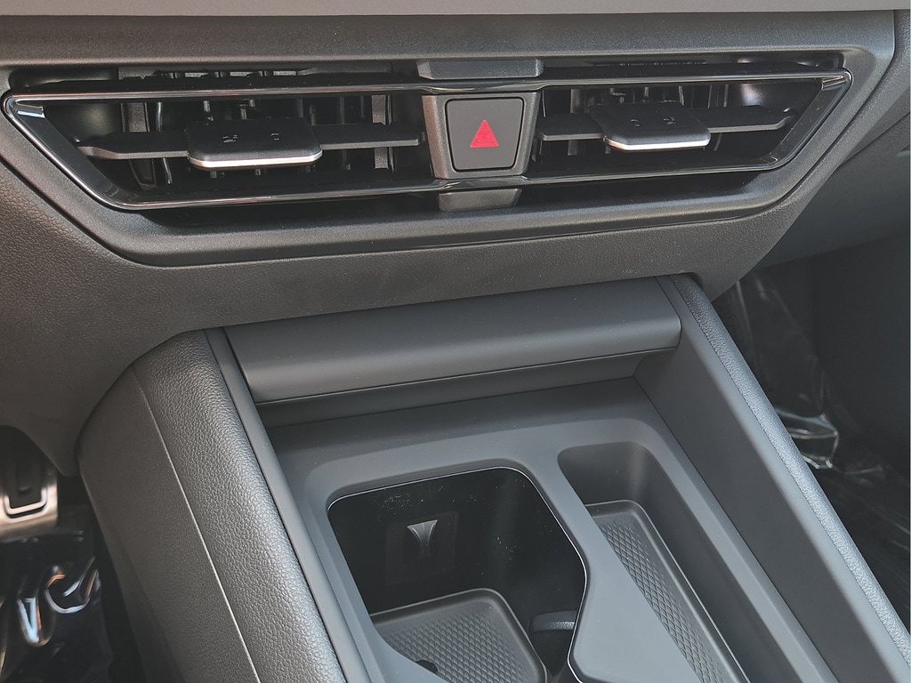 New 2026 Volkswagen Tiguan SE R-Line FWD image 20