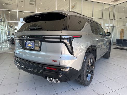 New 2026 Chevrolet Traverse RS w/ LPO, Floor Liner Package image 4