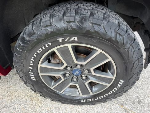 Used 2015 Ford F150 XLT w/ Equipment Group 302A Luxury AWD/4WD image 28