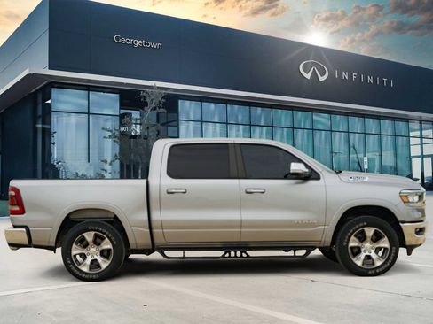 Used 2022 RAM 1500 Laramie AWD/4WD image 4