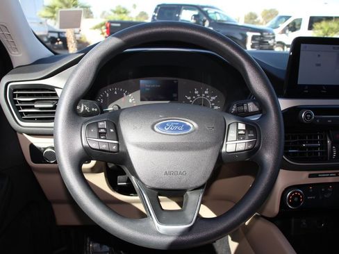 Certified 2022 Ford Escape SE FWD image 16