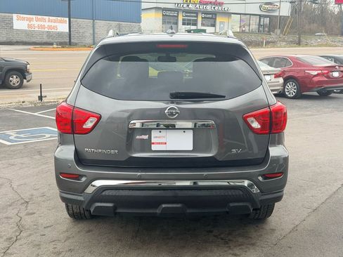 Used 2019 Nissan Pathfinder SV image 5