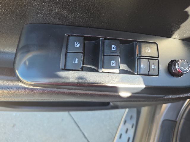 Used 2017 Toyota Highlander XLE AWD/4WD image 10