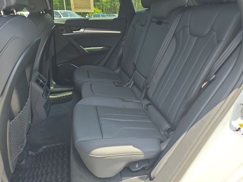 Certified 2025 Audi Q5 2.0T Premium w/ Convenience Plus Package AWD/4WD image 14