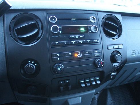 Used 2016 Ford F450 XL w/ Power Equipment Group image 16