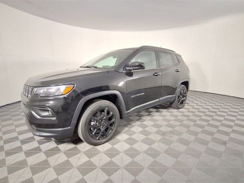 New 2026 Jeep Compass Latitude image 8