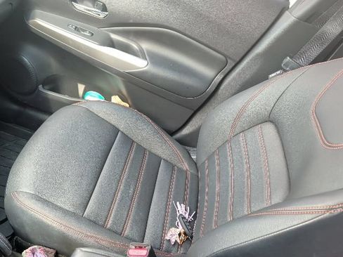 Used 2019 Nissan Kicks SR w/ SR Premium Package FWD image 18