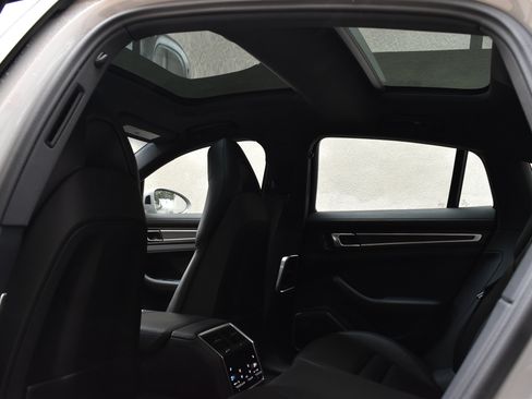 Used 2023 Porsche Panamera 4 Platinum Edition AWD/4WD image 23