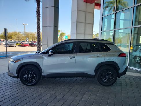 Certified 2025 Toyota Corolla Cross LE w/ Moonroof Package image 3