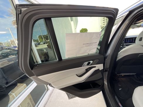 New 2026 BMW X5 xDrive50e w/ Premium Package image 22