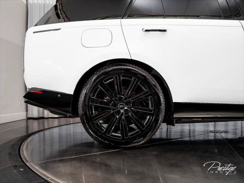 Used 2025 Land Rover Range Rover Autobiography AWD/4WD image 14