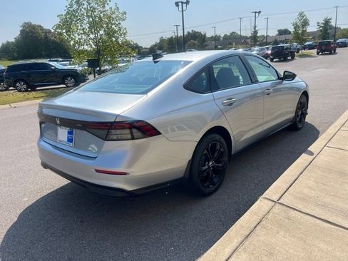 New 2025 Honda Accord SE image 4