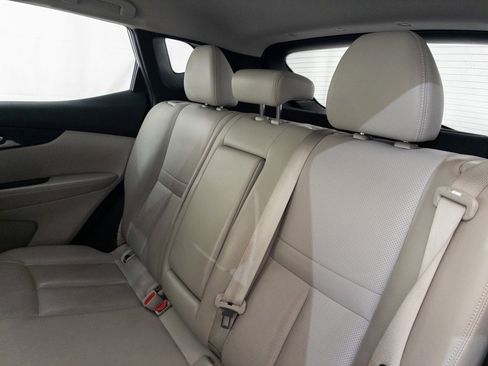 Used 2019 Nissan Rogue Sport SL w/ Premium Package image 13