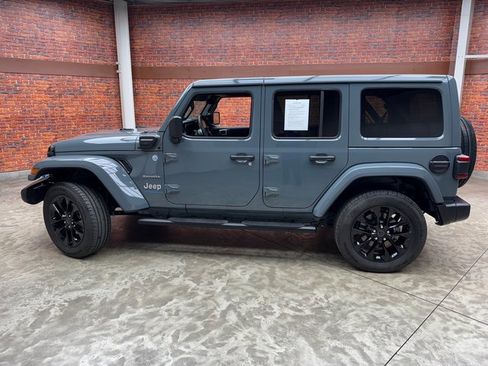 Used 2024 Jeep Wrangler Unlimited Sahara w/ Technology Group image 2