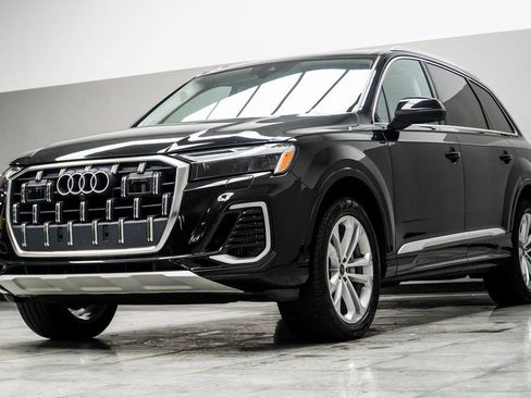 Used 2025 Audi Q7 3.0T Premium Plus AWD/4WD image 8